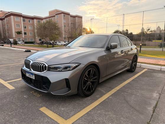 BMW 320i 2.0 16V TURBO FLEX M SPORT AUTOMÁTICO BMW 320i 2.0 16V TURBO FLEX M SPORT AUTOMÁTICO